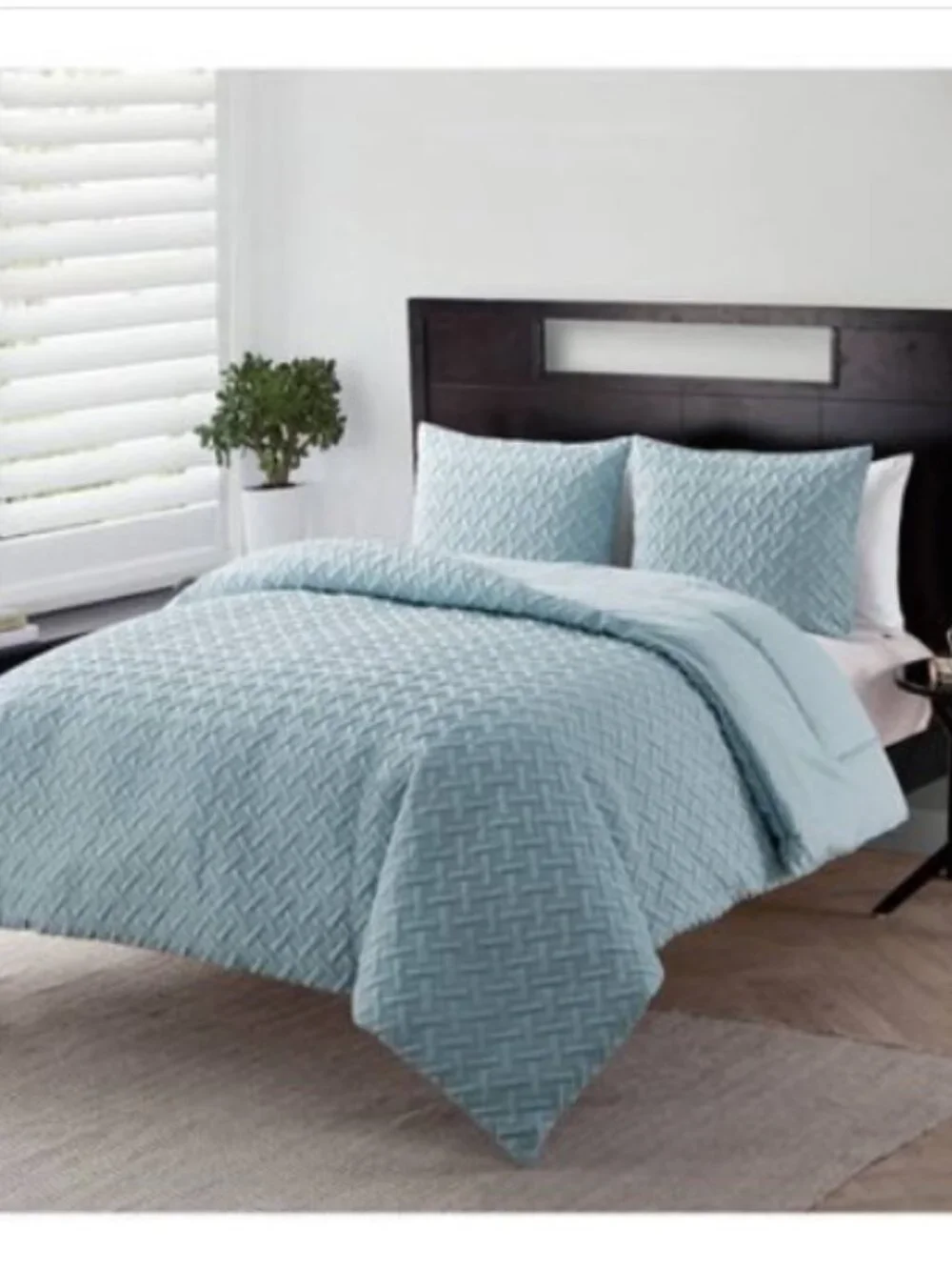 Nina 2-Piece Blue Embossed Polyester Twin XL Comforter Set